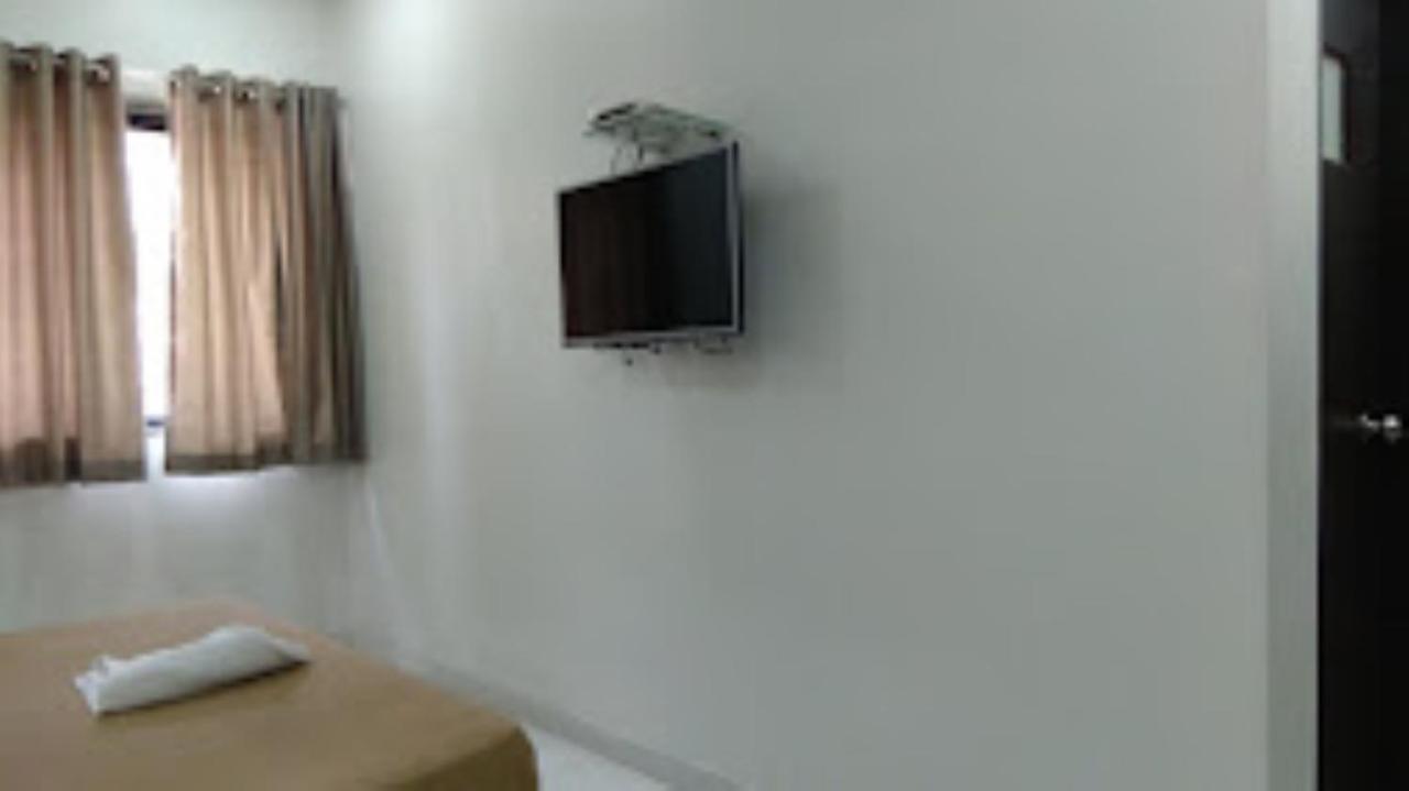 Hotel Avanti, Nashik Exterior photo